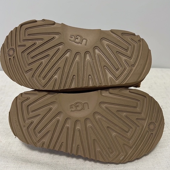 Ugg Unisex Toddlers Kids Neumel II Chestnut Boots Zipper Closure size 9 - Picture 10 of 10